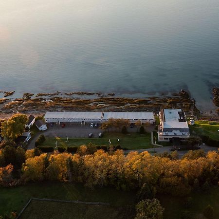 Auberge Sur Mer Notre-Dame-du-Portage Екстериор снимка