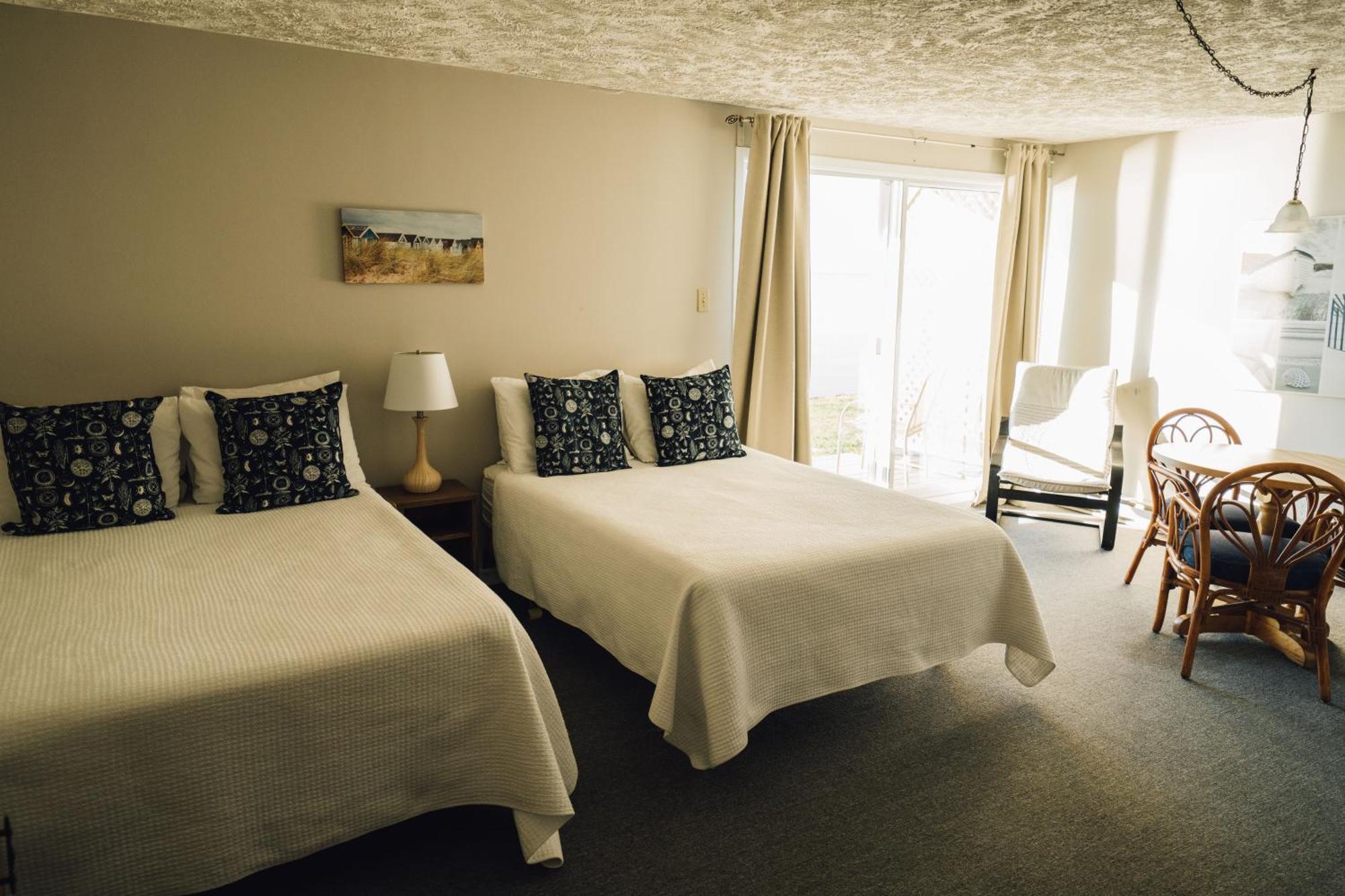 Auberge Sur Mer Notre-Dame-du-Portage Екстериор снимка