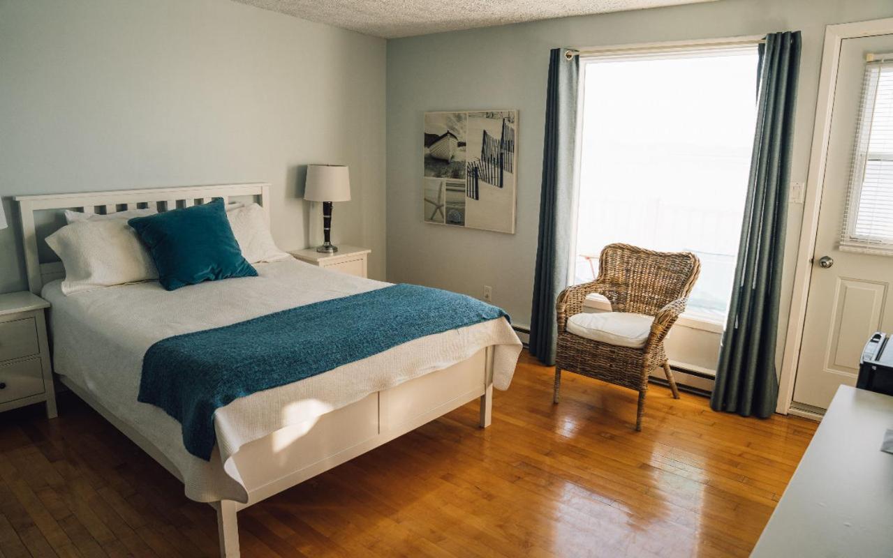 Auberge Sur Mer Notre-Dame-du-Portage Екстериор снимка