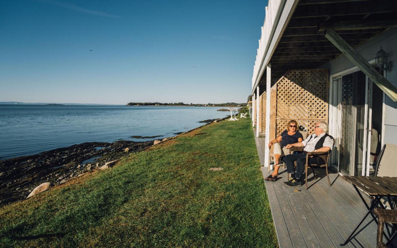 Auberge Sur Mer Notre-Dame-du-Portage Екстериор снимка