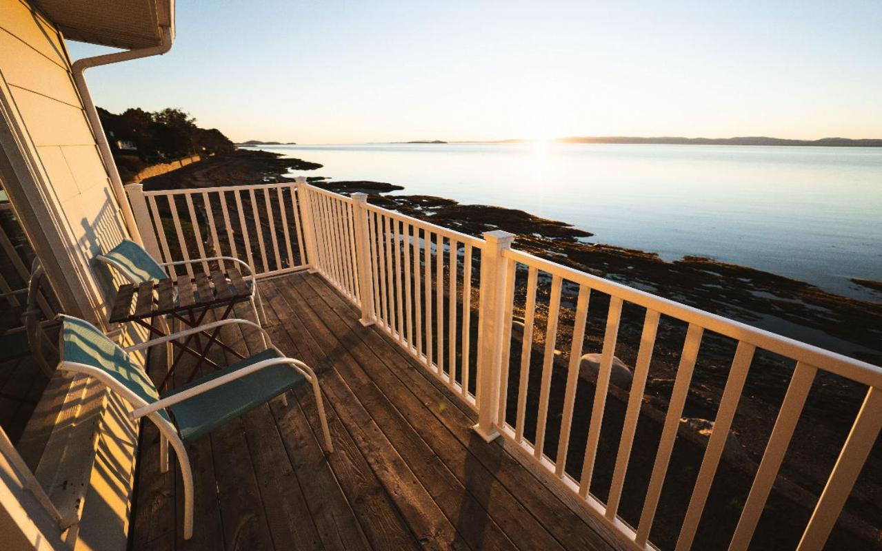 Auberge Sur Mer Notre-Dame-du-Portage Екстериор снимка